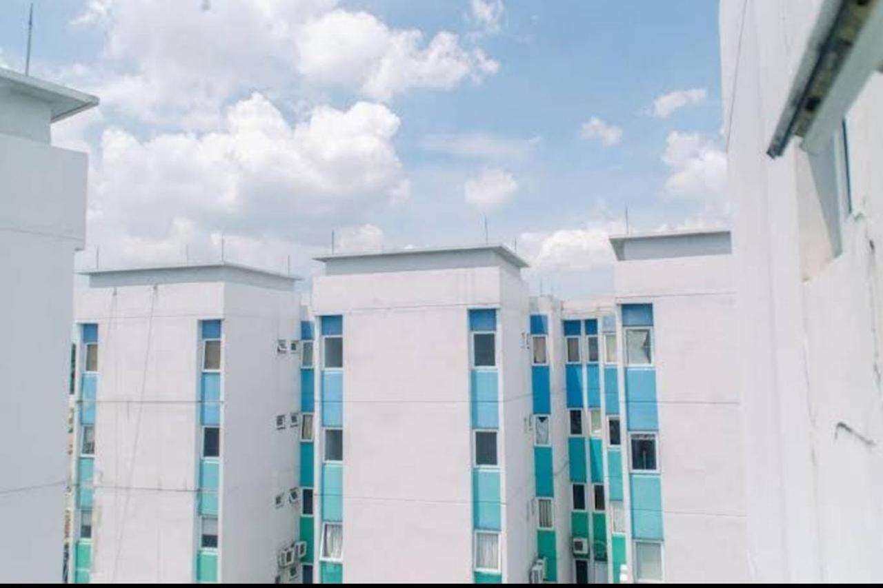 Barata Hotel Near Bandara Soekarno Hatta Τάνγκερανγκ Εξωτερικό φωτογραφία