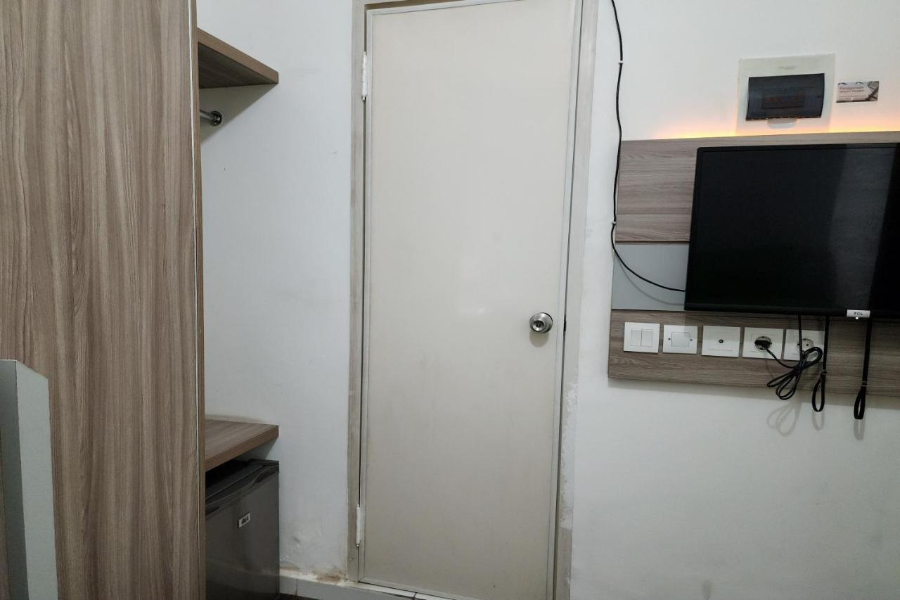 Barata Hotel Near Bandara Soekarno Hatta Τάνγκερανγκ Εξωτερικό φωτογραφία