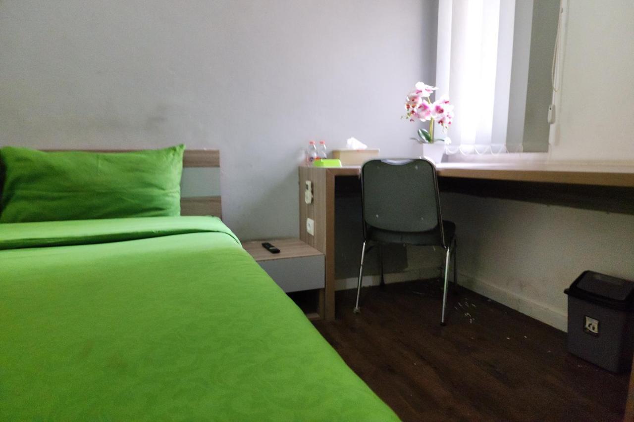 Barata Hotel Near Bandara Soekarno Hatta Τάνγκερανγκ Εξωτερικό φωτογραφία